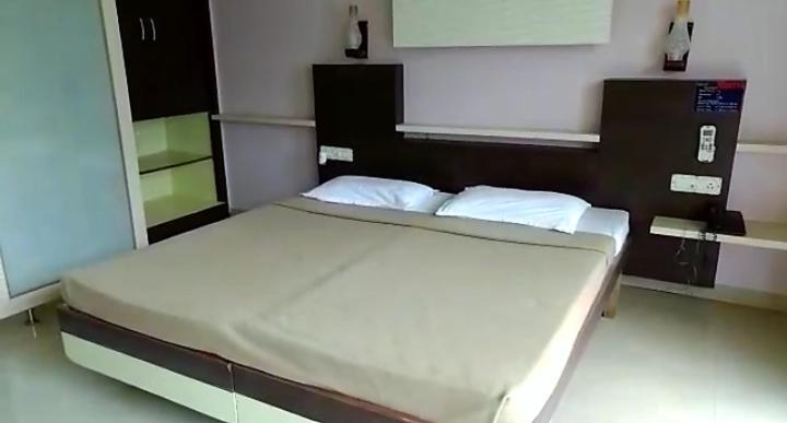 Minerva Paradise Hotel Belgaum Exterior photo